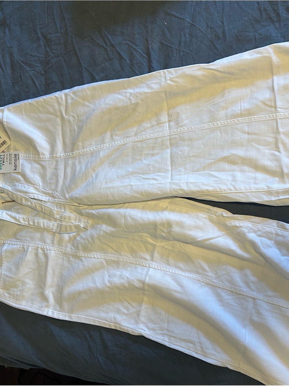 Kensie womans White light jeans NWT